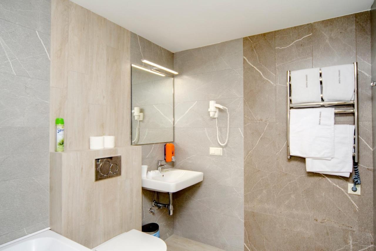 Arena Apartments เคียฟ ภายนอก รูปภาพ